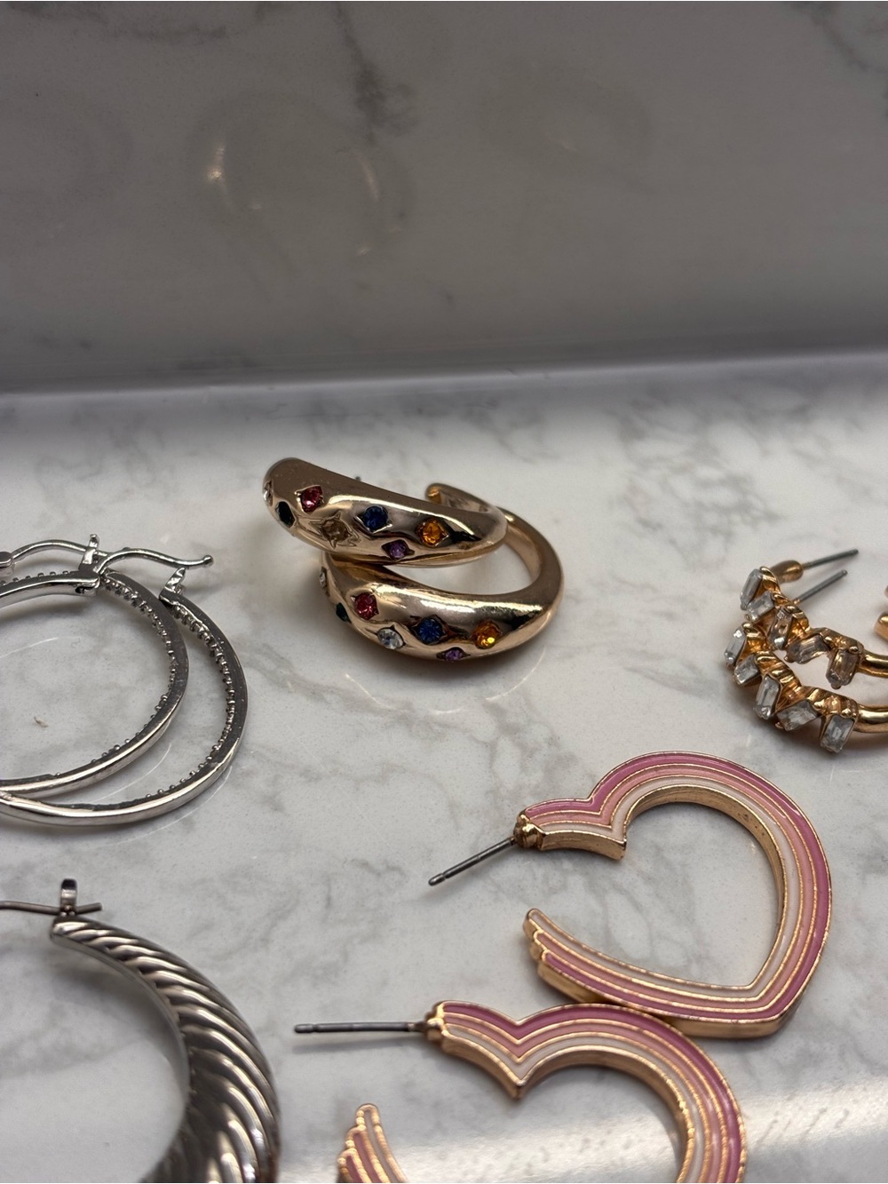 Assorted earrings - Picture 2 of 5